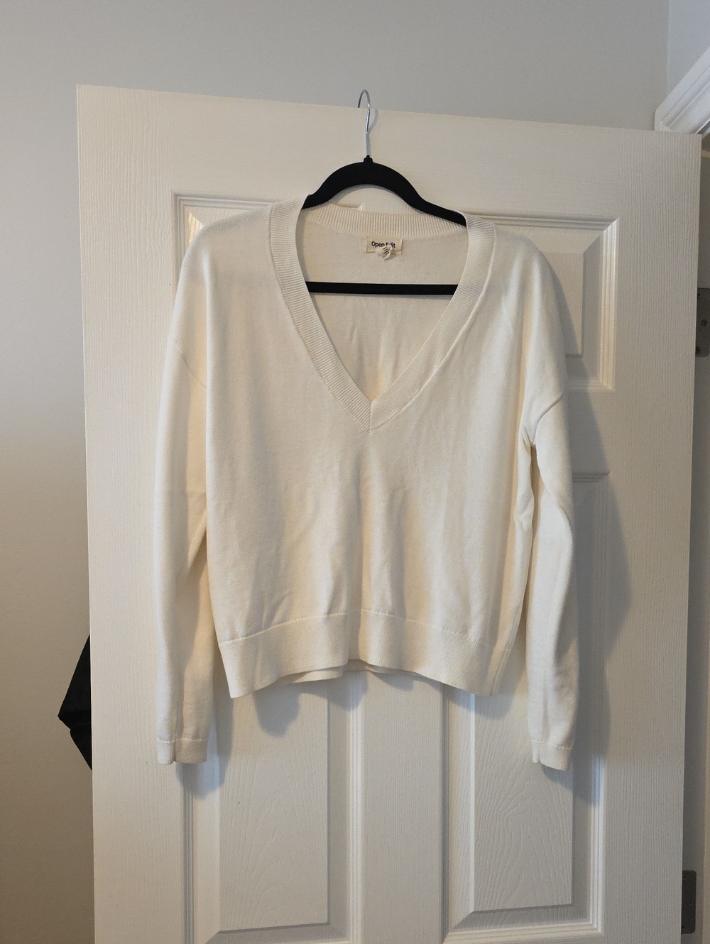 Everyday V-Neck Sweater in Cream